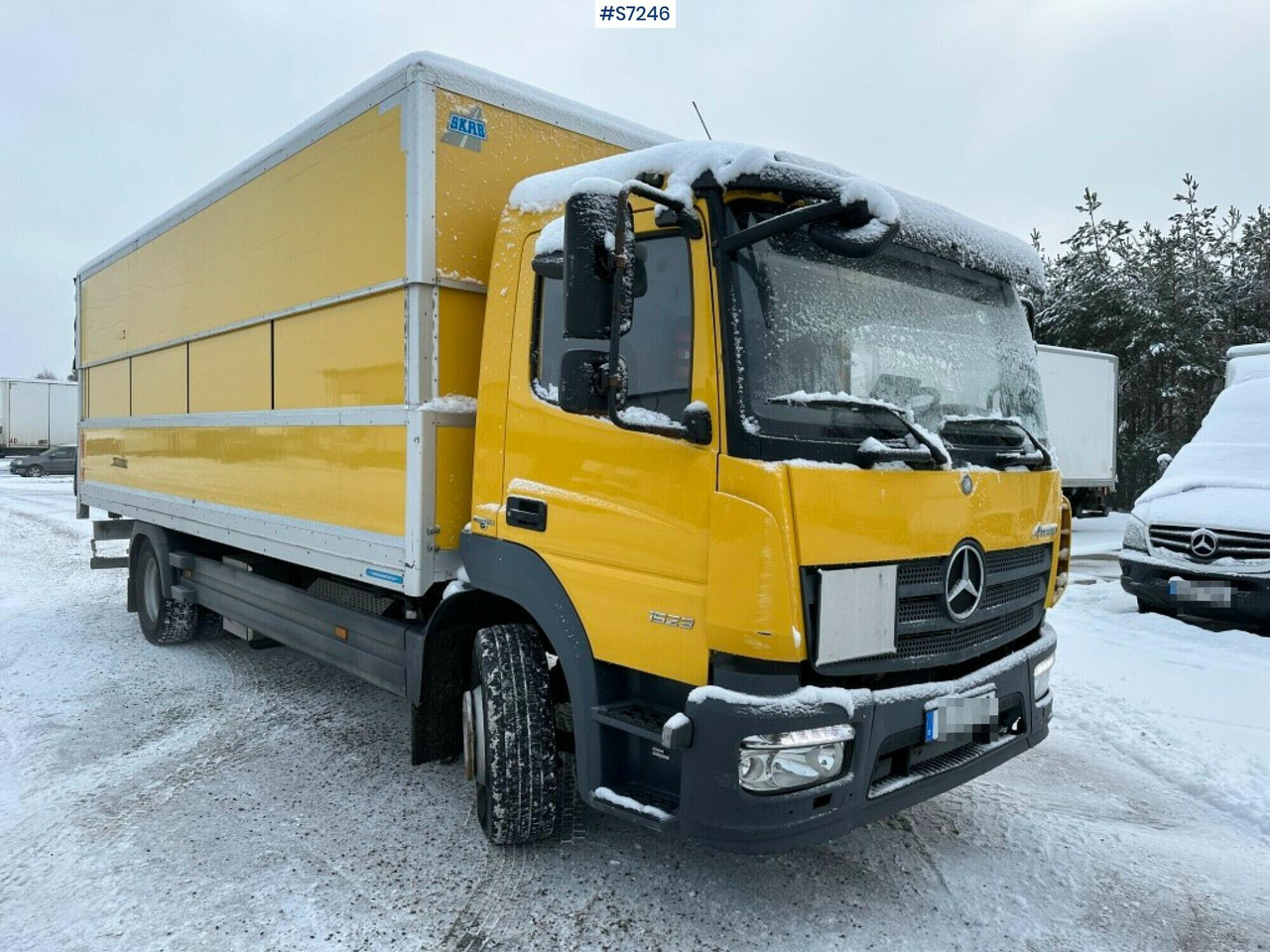 Box truck Mercedes Benz Atego 1523 with high and sinkable roof - Грузовик с закрытым кузовом: фото 2 Box truck Mercedes Benz Atego 1523 with high and sinkable roof - Грузовик с закрытым кузовом: фото 2