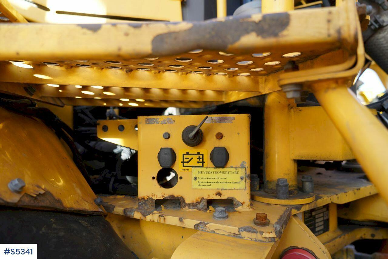 DUMPER Volvo A35D 6x6 в лизинг DUMPER Volvo A35D 6x6: фото 18 DUMPER Volvo A35D 6x6 в лизинг DUMPER Volvo A35D 6x6: фото 18