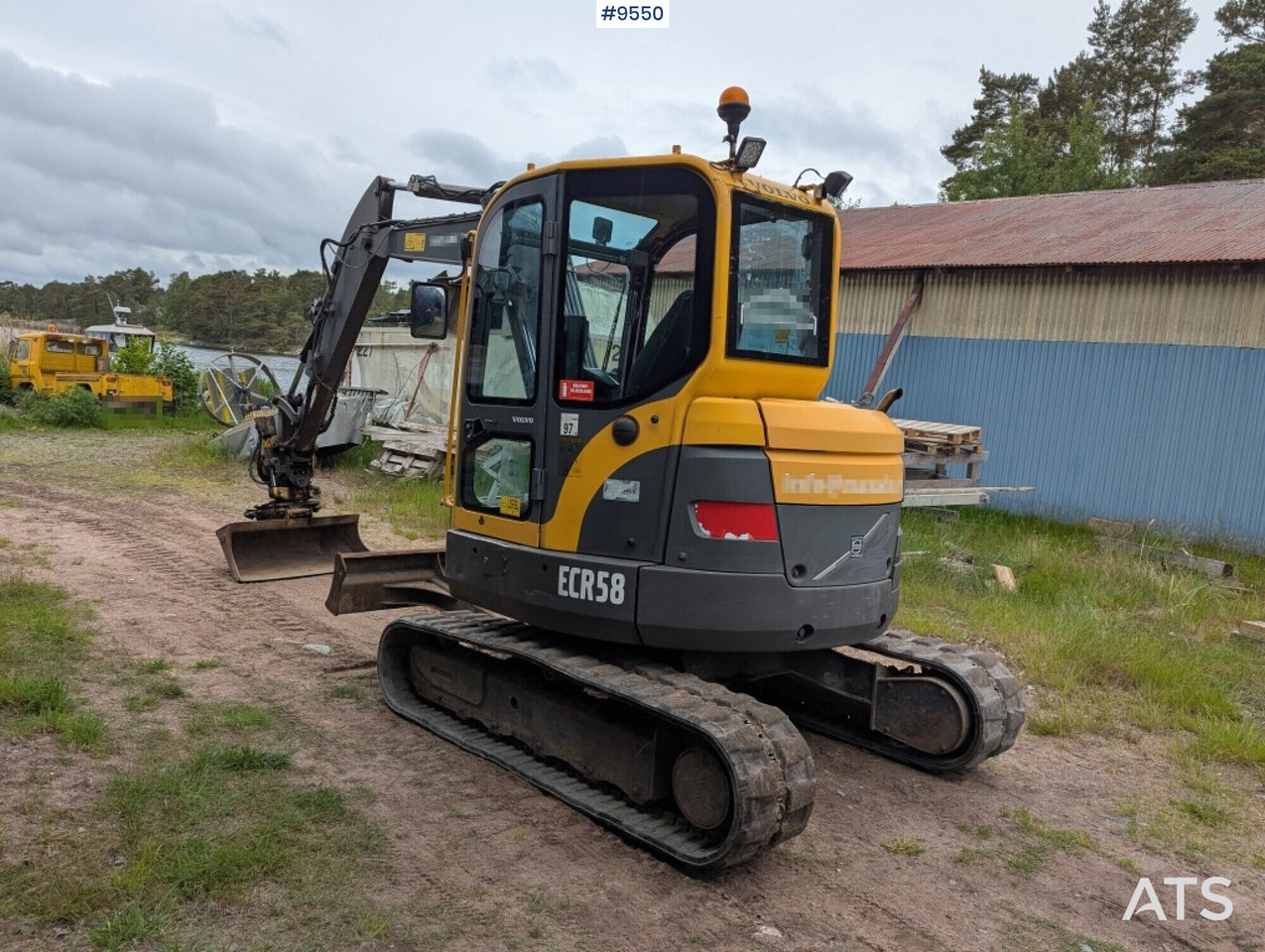 Excavator Volvo Ecr58 with tiltrotator and bucket - Мини-экскаватор: фото 4 Excavator Volvo Ecr58 with tiltrotator and bucket - Мини-экскаватор: фото 4