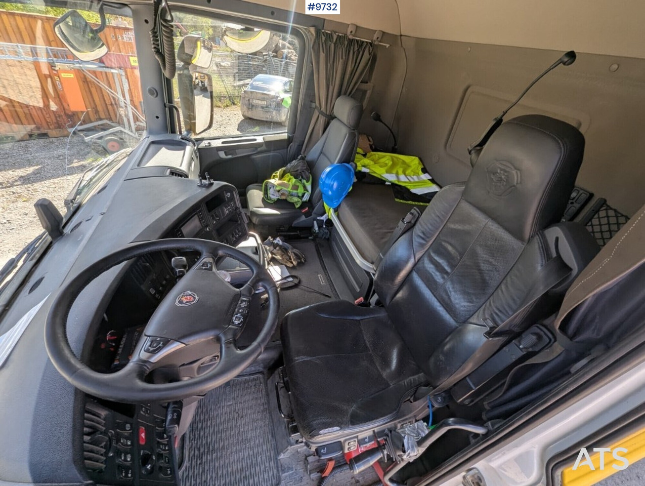 Hooklift Truck Scania R520 6x2 with flatbed - Крюковой мультилифт: фото 5 Hooklift Truck Scania R520 6x2 with flatbed - Крюковой мультилифт: фото 5