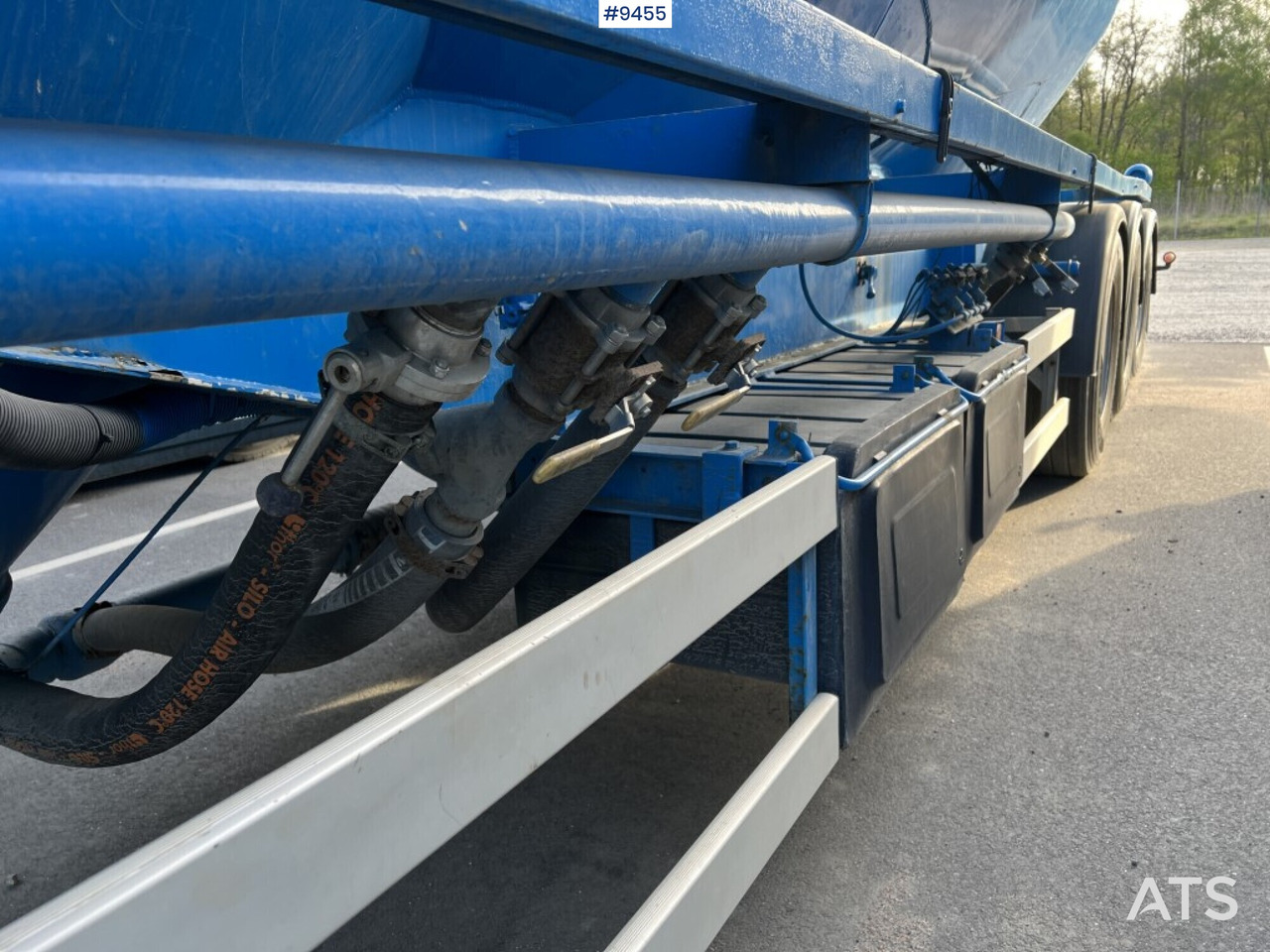 INTERCONSULT Bulk trailer - Полуприцеп цистерна для сыпучих грузов: фото 5 INTERCONSULT Bulk trailer - Полуприцеп цистерна для сыпучих грузов: фото 5