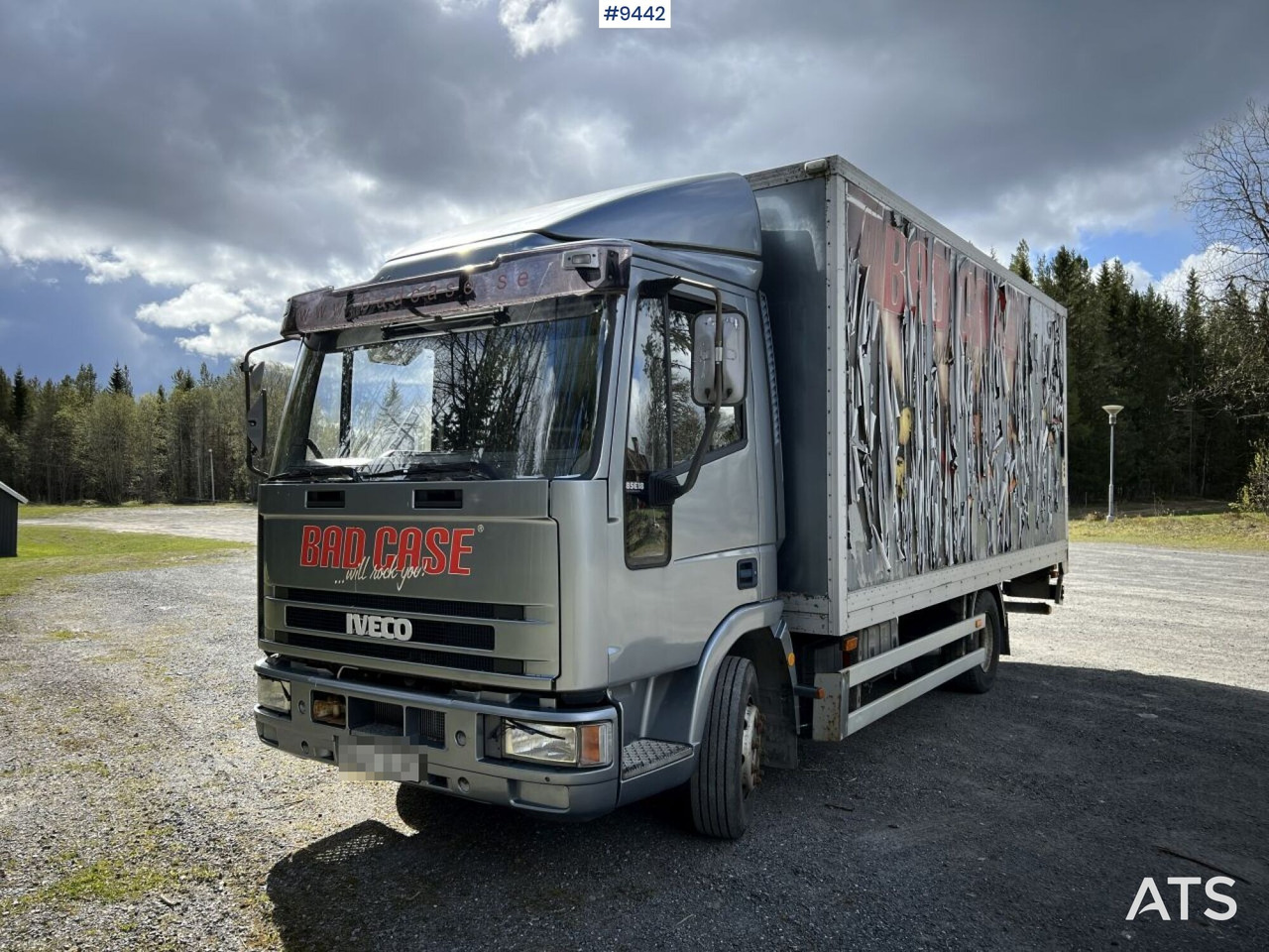 IVECO 85 E18 Box Truck with tail lift (VIDEO) - Грузовик с закрытым кузовом: фото 2 IVECO 85 E18 Box Truck with tail lift (VIDEO) - Грузовик с закрытым кузовом: фото 2