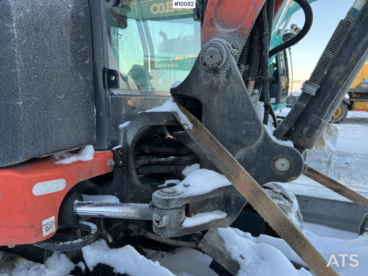 Мини-экскаватор Kubota KX027-4 Mini excavator incl trailer: фото 15