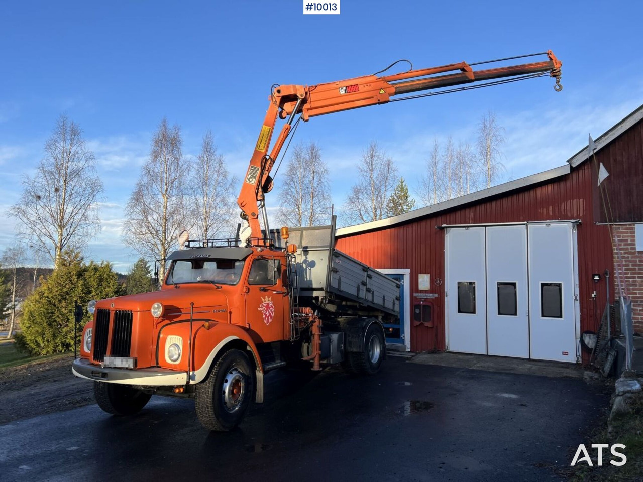 SCANIA L86 S46 Crane truck/tipper truck with attachments - Самосвал, Автоманипулятор: фото 1 SCANIA L86 S46 Crane truck/tipper truck with attachments - Самосвал, Автоманипулятор: фото 1