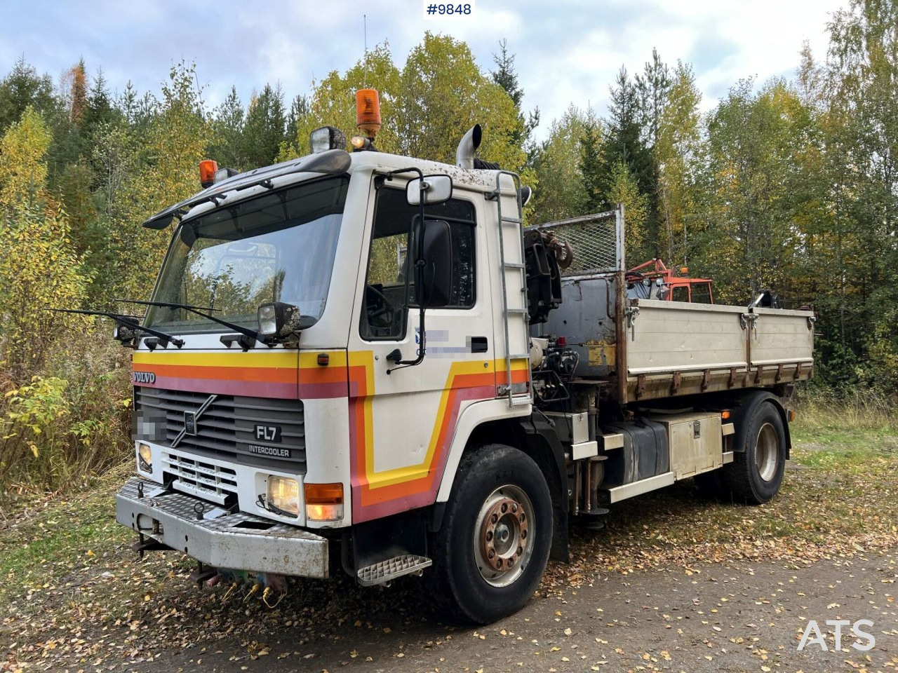 VOLVO FL7 4X2 Crane truck/Dump truck with Hiab071 crane - Самосвал: фото 1 VOLVO FL7 4X2 Crane truck/Dump truck with Hiab071 crane - Самосвал: фото 1