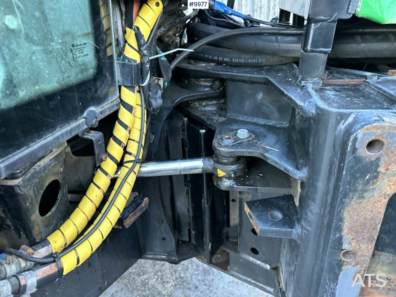 Трактор Valtra X110 waiststeering tractor with twintrac: фото 19 Трактор Valtra X110 waiststeering tractor with twintrac: фото 19