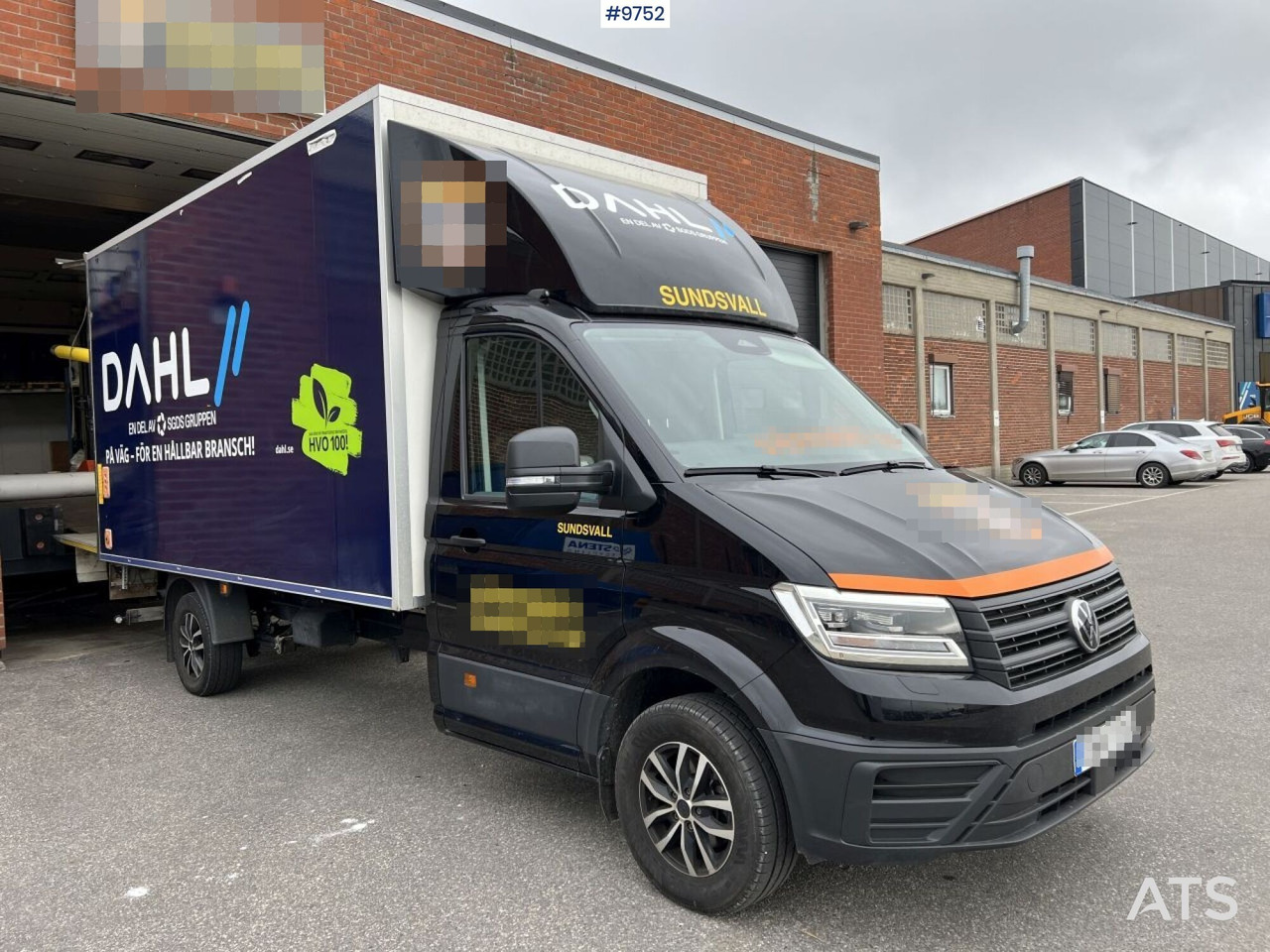 Volkswagen Crafter with tail lift - Фургон с закрытым кузовом: фото 2 Volkswagen Crafter with tail lift - Фургон с закрытым кузовом: фото 2
