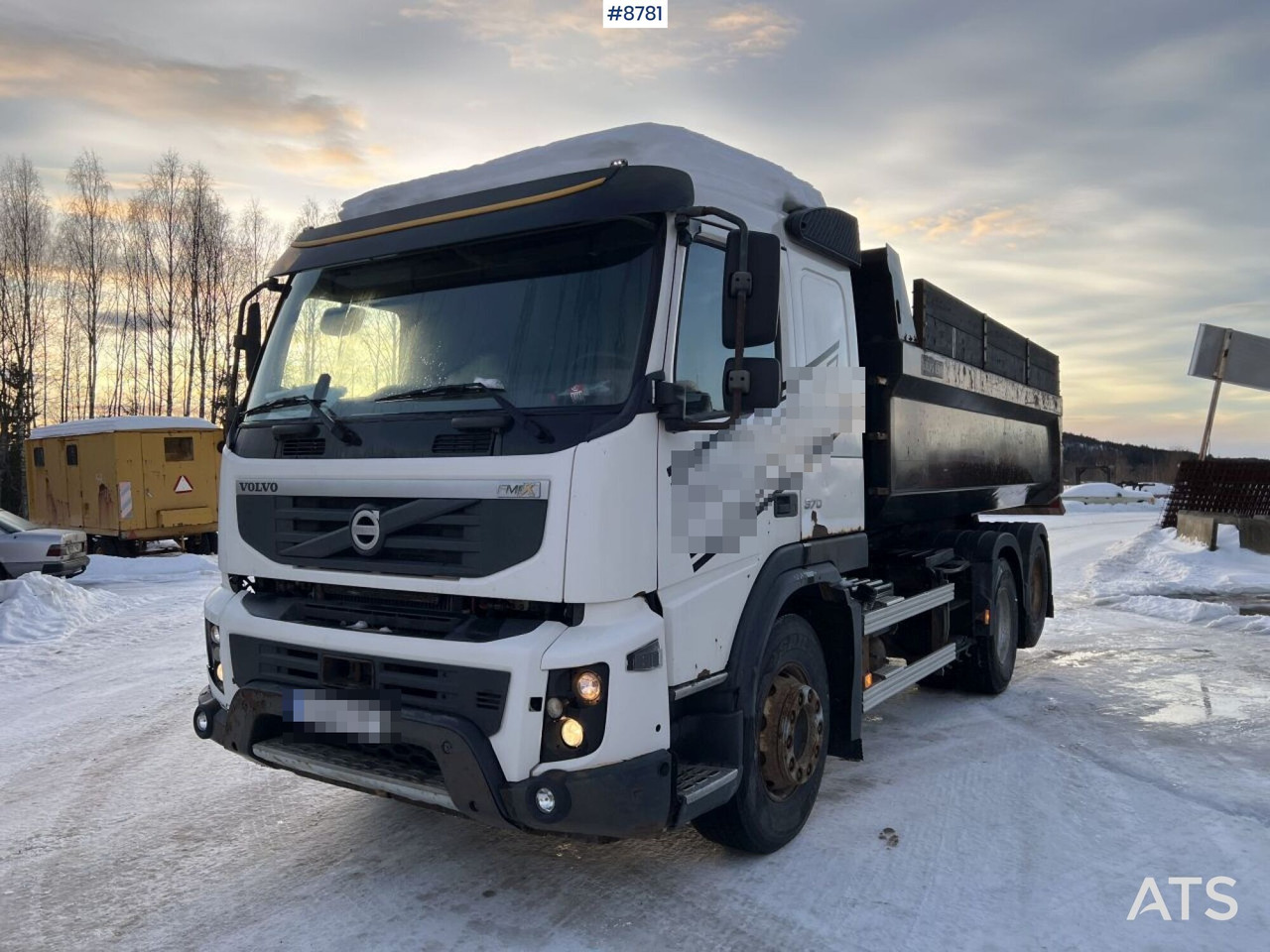Фото интерьера 1: Самосвал Volvo FMX 6X2 Tipper truck (SE VIDEO)