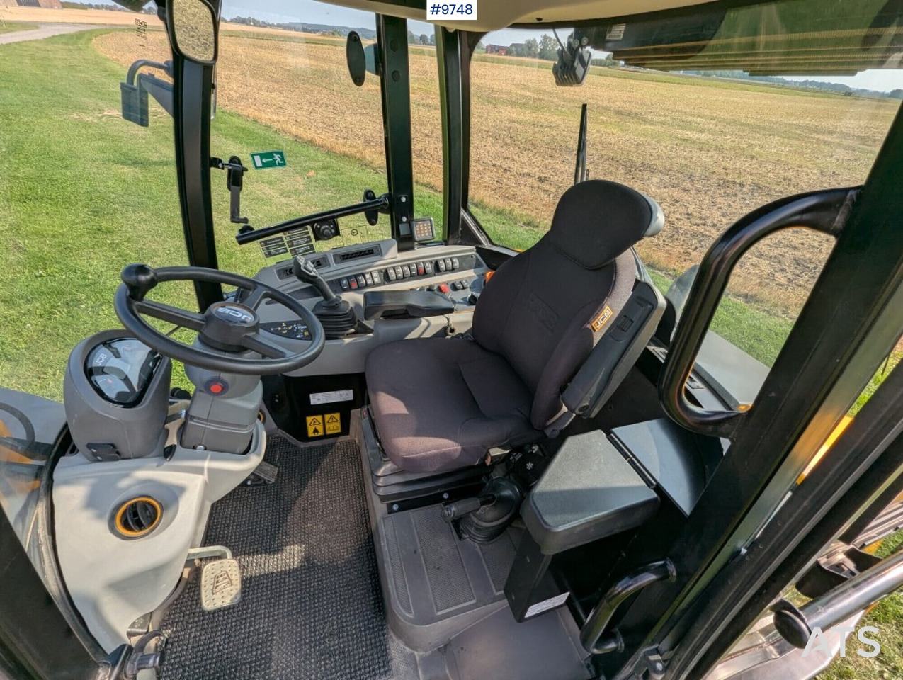 Wheel loader JCB 409 Stage V Nordic Edition 40km/h with attachments - Колёсный погрузчик: фото 5 Wheel loader JCB 409 Stage V Nordic Edition 40km/h with attachments - Колёсный погрузчик: фото 5