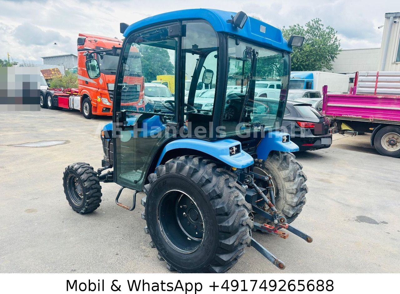 New Holland TC22D Compact Tractor *1500Std./StraßenZulassung - Трактор: фото 3 New Holland TC22D Compact Tractor *1500Std./StraßenZulassung - Трактор: фото 3
