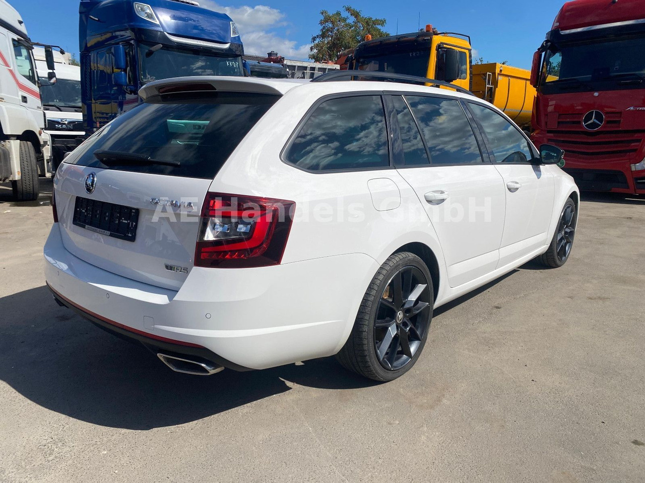 Skoda Octavia VRS Kombi 2.0 TDI *ACC/PDC/LED/1.Hand/HU - Универсал: фото 3 Skoda Octavia VRS Kombi 2.0 TDI *ACC/PDC/LED/1.Hand/HU - Универсал: фото 3