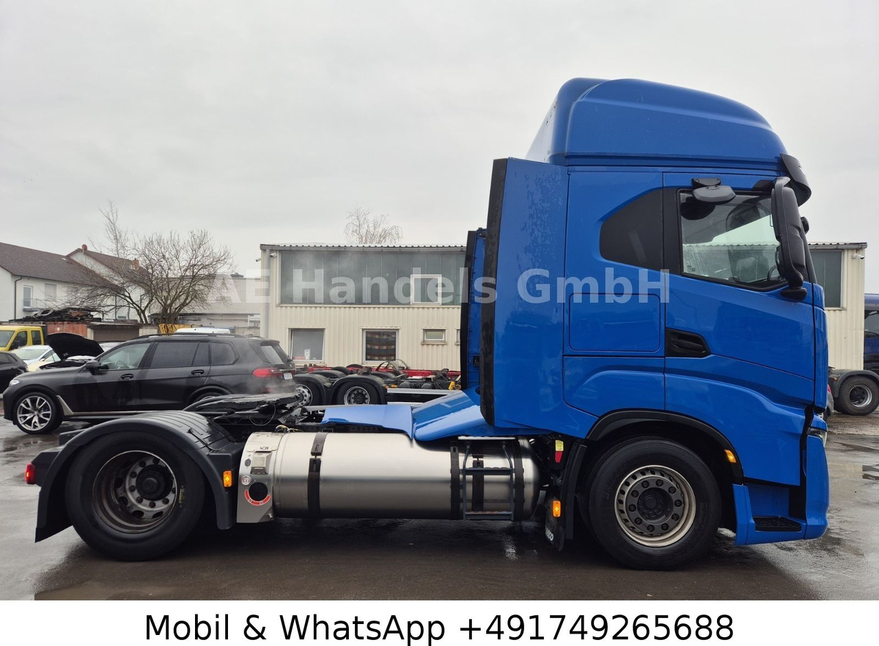 Iveco S-Way 460 AS LNG *Retarder/ACC/2xTank/LED/Leder - Тягач: фото 2 Iveco S-Way 460 AS LNG *Retarder/ACC/2xTank/LED/Leder - Тягач: фото 2