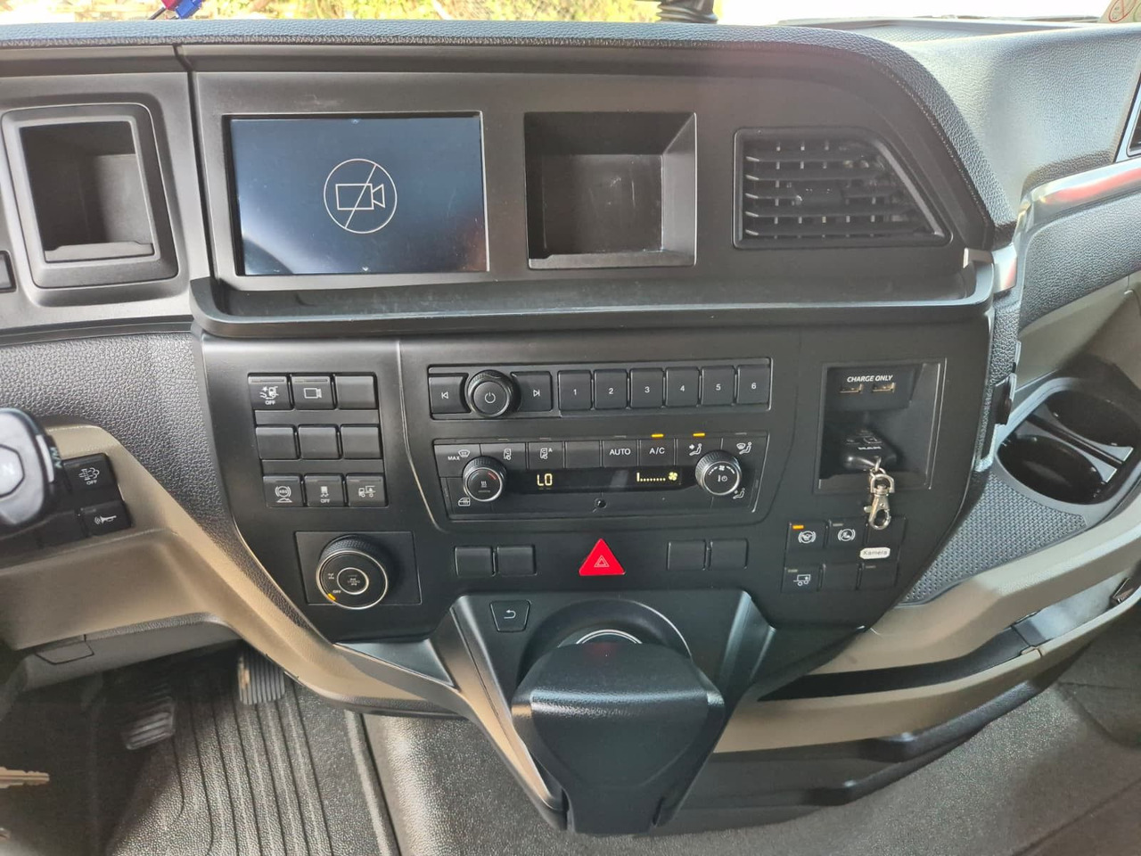 Тягач MAN TGX 18.510 BL 4x4 HydroDrive *Pritader/Hydr./ACC: фото 15 Тягач MAN TGX 18.510 BL 4x4 HydroDrive *Pritader/Hydr./ACC: фото 15