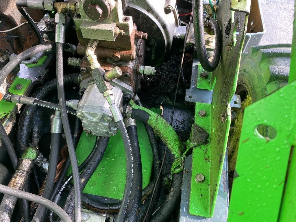 Компактный фронтальный погрузчик Avant M 528 EIPTT /Certificat CE endommagée: фото 21 Компактный фронтальный погрузчик Avant M 528 EIPTT /Certificat CE endommagée: фото 21