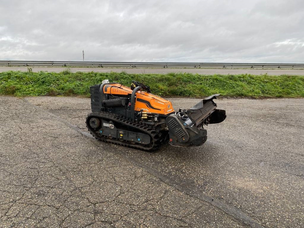 Energreen ENERGREEN ROBOGREEN EVO + HEAD 130 1er Main - Коммунальный трактор: фото 3 Energreen ENERGREEN ROBOGREEN EVO + HEAD 130 1er Main - Коммунальный трактор: фото 3