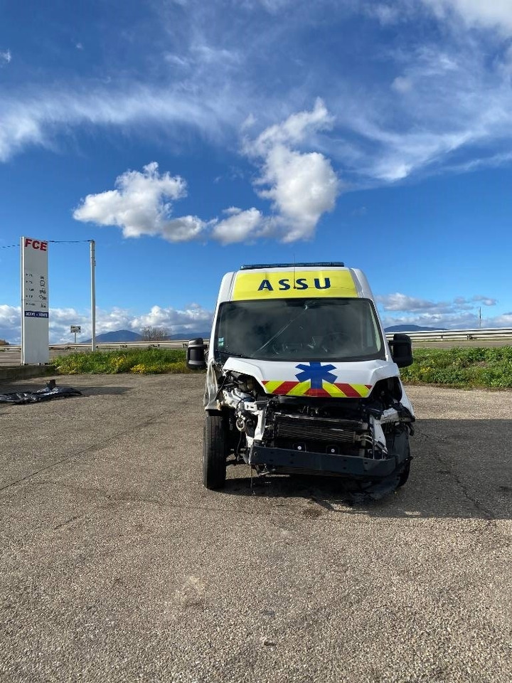 Fiat LES DAUPHINS/DUCATO TORINO 2.3M-Jet 160 endommagée - Машина скорой помощи: фото 2 Fiat LES DAUPHINS/DUCATO TORINO 2.3M-Jet 160 endommagée - Машина скорой помощи: фото 2