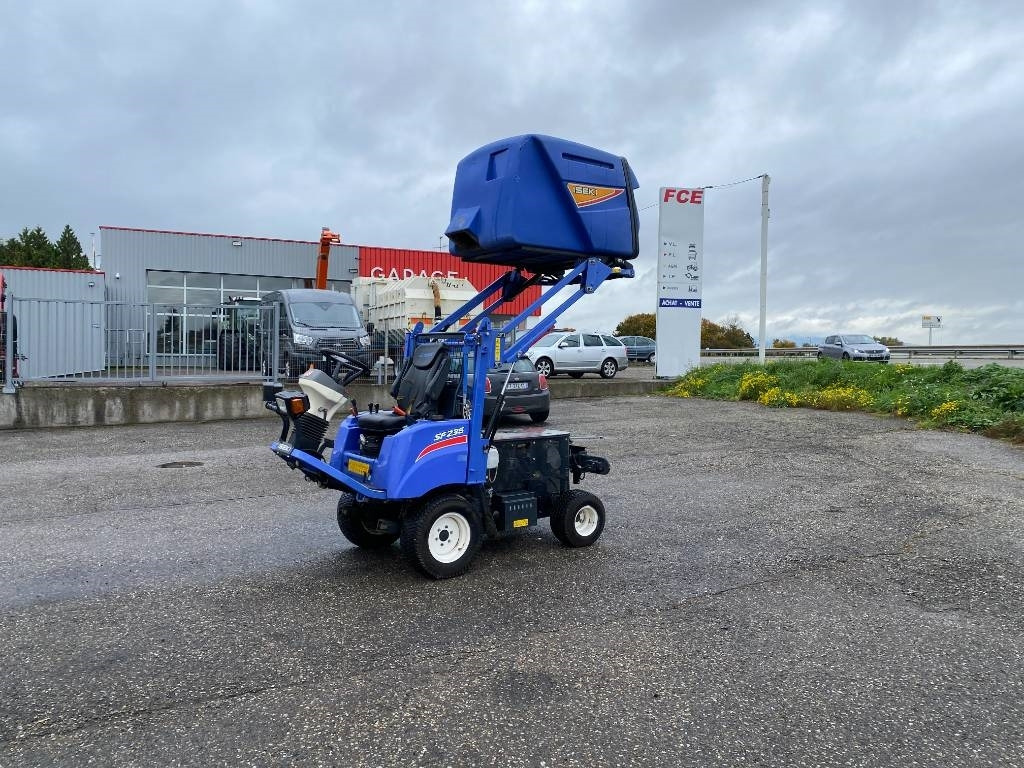 Iseki SF 235F 1er Main endommagée - Косилка: фото 2 Iseki SF 235F 1er Main endommagée - Косилка: фото 2