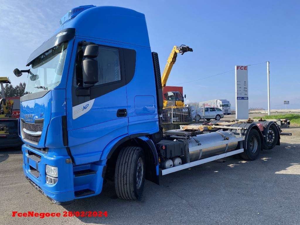 Iveco STRALIS 460NP LNG RETARDER - Грузовик-контейнеровоз/ Сменный кузов: фото 1 Iveco STRALIS 460NP LNG RETARDER - Грузовик-контейнеровоз/ Сменный кузов: фото 1