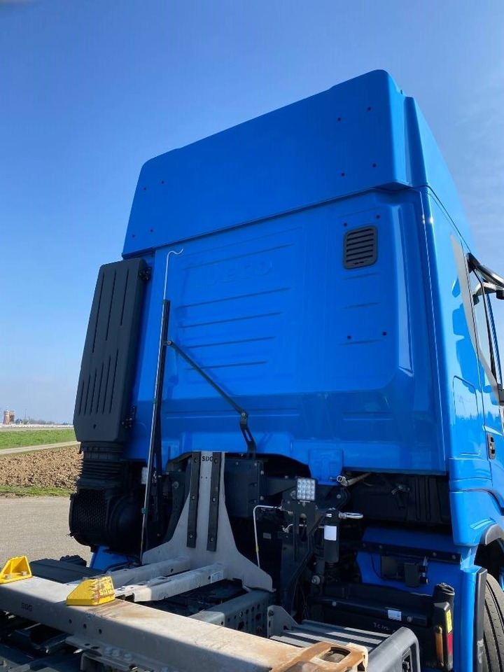 Грузовик-контейнеровоз/ Сменный кузов Iveco STRALIS 460NP LNG RETARDER: фото 40