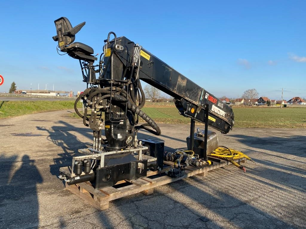 Loglift F281S-86 a réparer - Кран-манипулятор для Грузовиков: фото 4 Loglift F281S-86 a réparer - Кран-манипулятор для Грузовиков: фото 4