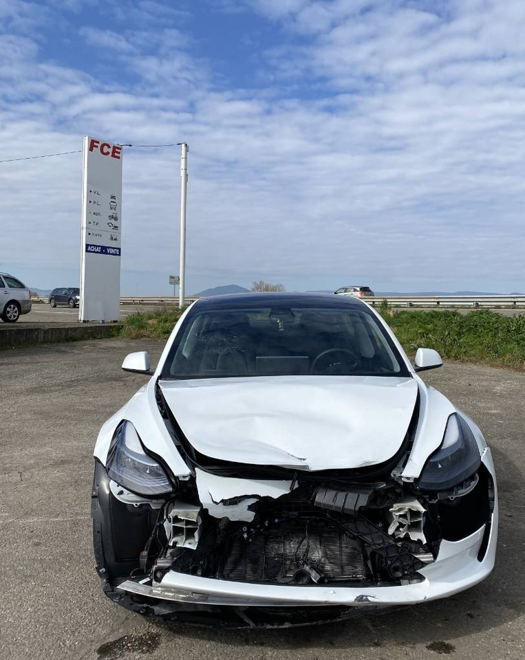 Tesla MODEL 3 - 5YJ3 Rwd Origine Française - Седан: фото 2 Tesla MODEL 3 - 5YJ3 Rwd Origine Française - Седан: фото 2