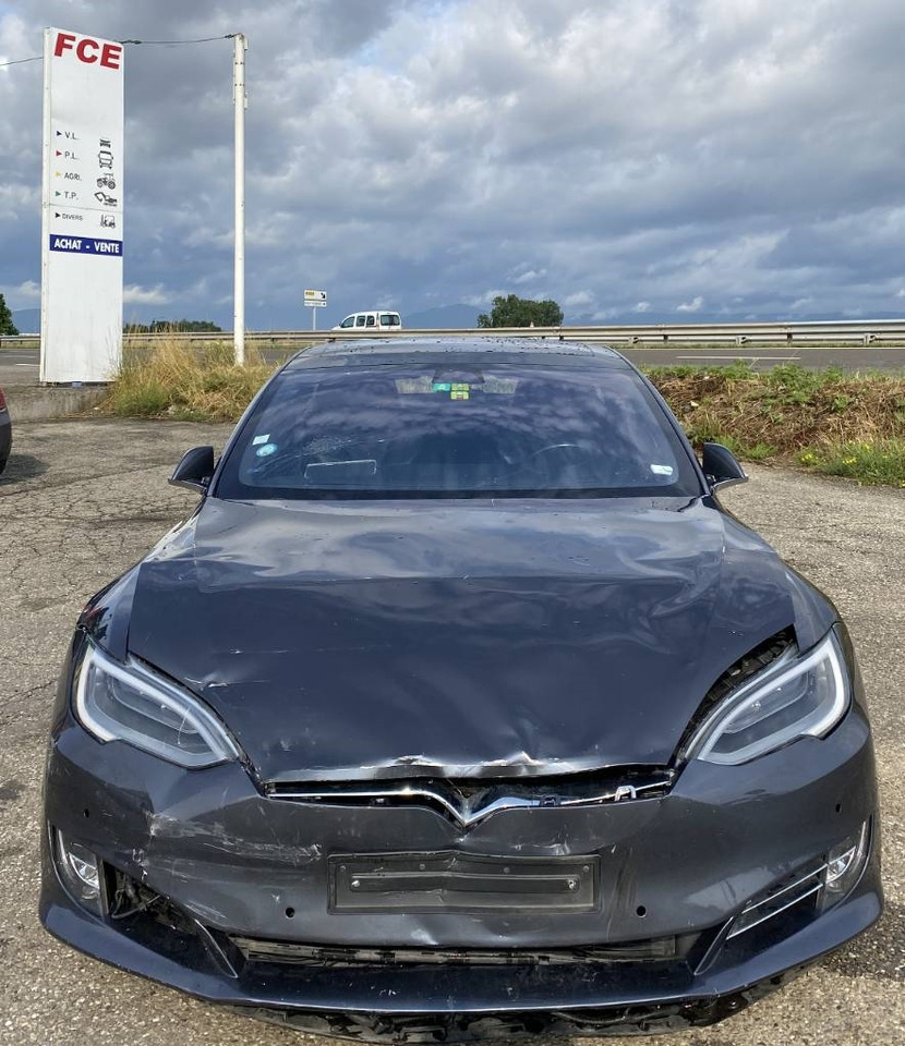 Tesla MODEL S 100D Carte Grise Française endommagée - Легковой автомобиль: фото 2 Tesla MODEL S 100D Carte Grise Française endommagée - Легковой автомобиль: фото 2
