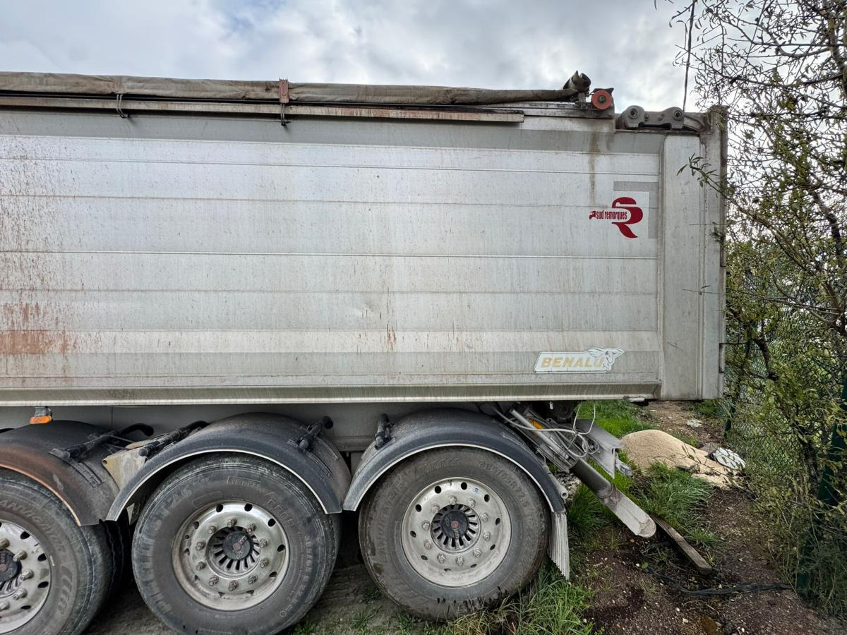Benalu - Самосвальный полуприцеп: фото 5 Benalu - Самосвальный полуприцеп: фото 5