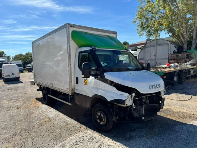 Iveco 70C180 CAISSE HAYON - Фургон с закрытым кузовом: фото 3 Iveco 70C180 CAISSE HAYON - Фургон с закрытым кузовом: фото 3