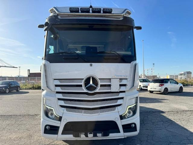 Mercedes ACTROS 1851 - Тягач: фото 2 Mercedes ACTROS 1851 - Тягач: фото 2