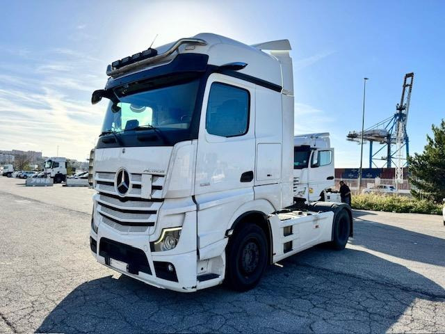 Mercedes ACTROS 1851 - Тягач: фото 1 Mercedes ACTROS 1851 - Тягач: фото 1
