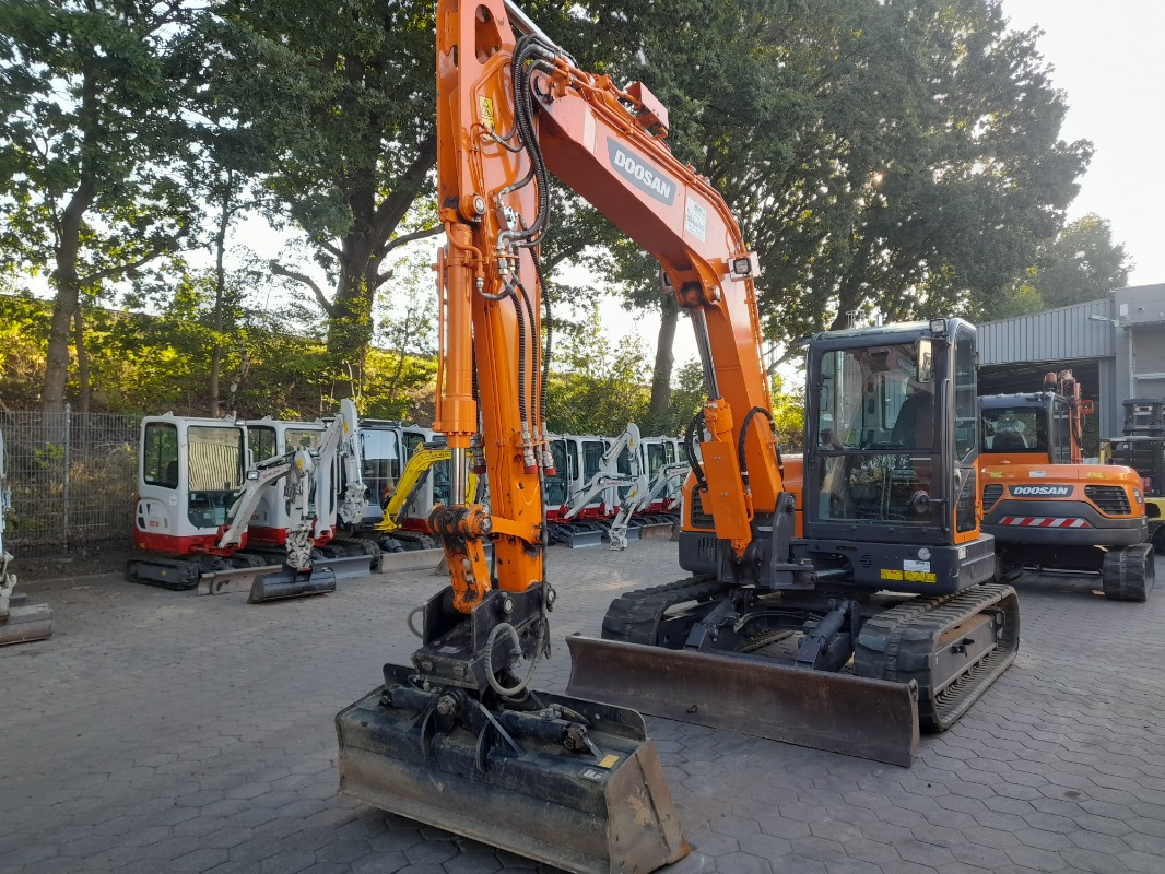 Doosan DX85R-3 - Экскаватор: фото 1 Doosan DX85R-3 - Экскаватор: фото 1