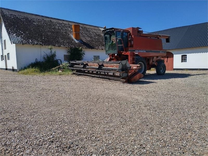 Case IH 1680 E 22 fod skærebord og ekstra bredde hjul - Зерноуборочный комбайн: фото 2 Case IH 1680 E 22 fod skærebord og ekstra bredde hjul - Зерноуборочный комбайн: фото 2