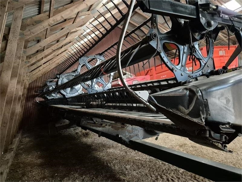 Зерноуборочный комбайн Case IH Axial-Flow 8010 MacDon skærebord: фото 22