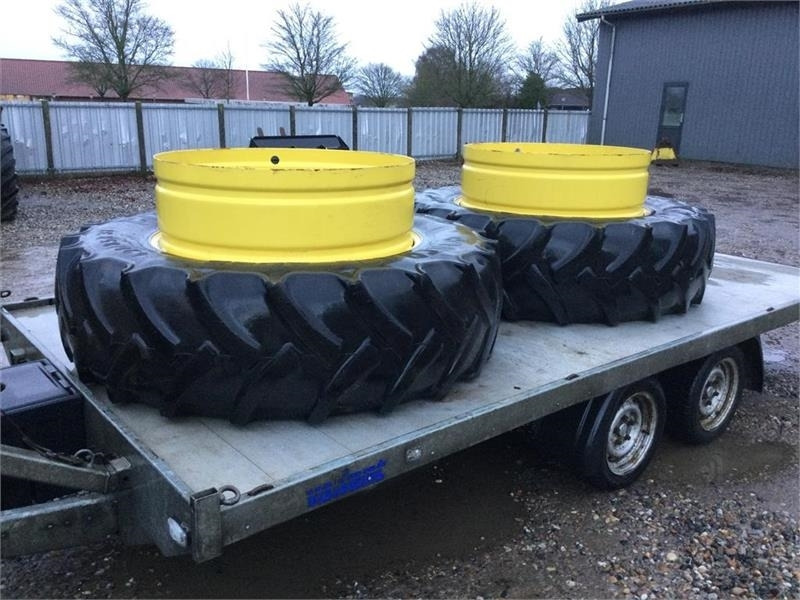 Continental 420/85 R38 - Шина для Сельскохозяйственной техники: фото 1 Continental 420/85 R38 - Шина для Сельскохозяйственной техники: фото 1