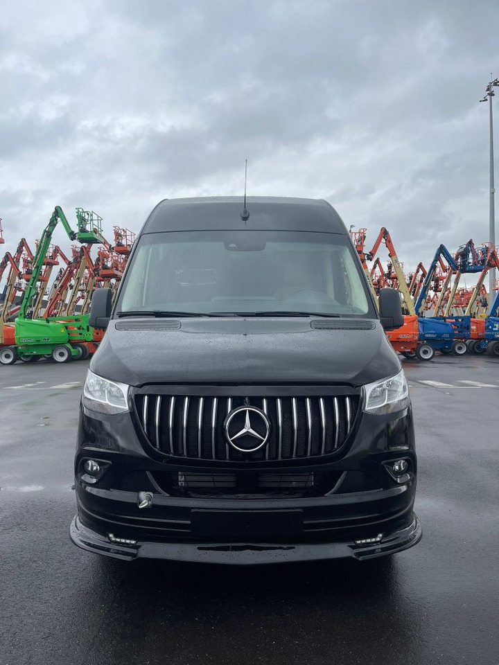 Mercedes Sprinter 519 CDI 2.2L Diesel Automatic VIP - Микроавтобус, Пассажирский фургон: фото 2 Mercedes Sprinter 519 CDI 2.2L Diesel Automatic VIP - Микроавтобус, Пассажирский фургон: фото 2