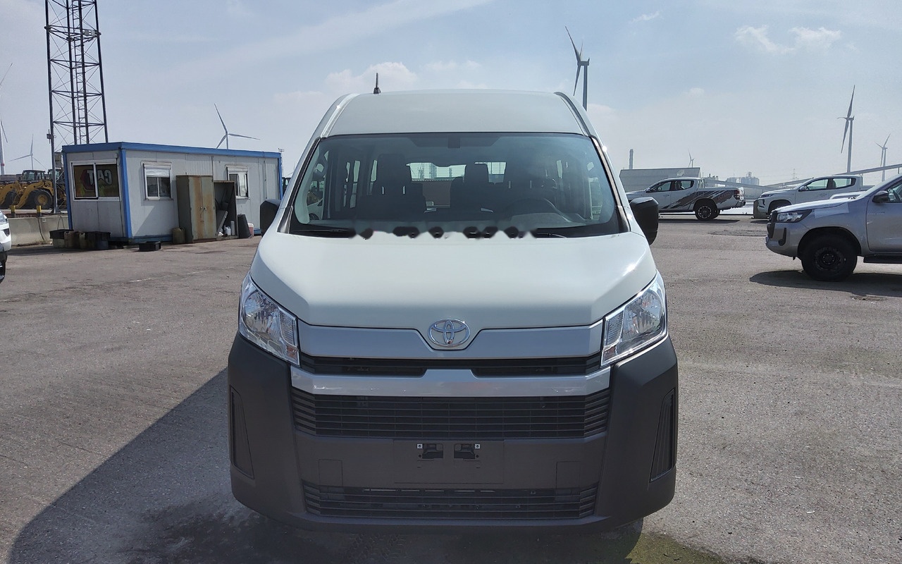Toyota Hiace HIGH ROOF / TOIT HAUT 2.8L Diesel Manual base - Микроавтобус, Пассажирский фургон: фото 5 Toyota Hiace HIGH ROOF / TOIT HAUT 2.8L Diesel Manual base - Микроавтобус, Пассажирский фургон: фото 5