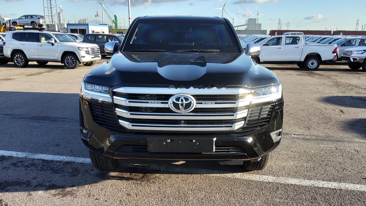 Toyota Land Cruiser 300 V6 VX 7 SEATERS / PLACES 3.5L Petrol Automatic VXVHO - Внедорожник: фото 2 Toyota Land Cruiser 300 V6 VX 7 SEATERS / PLACES 3.5L Petrol Automatic VXVHO - Внедорожник: фото 2