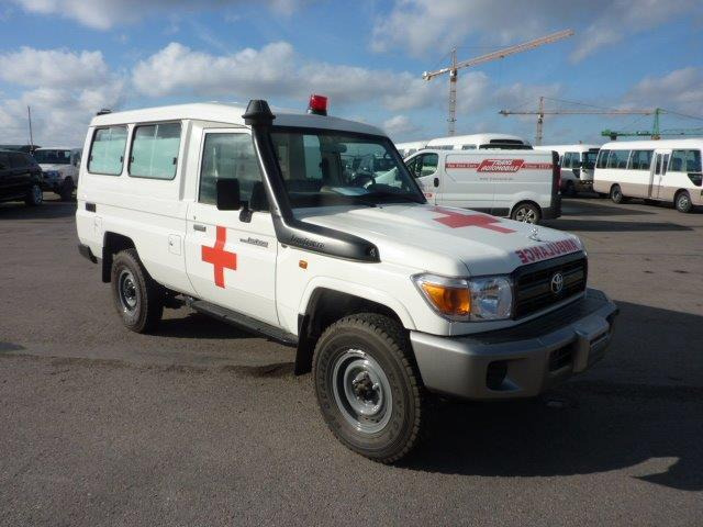 Toyota Land Cruiser 78 Metal top hzj 78 ambulance 4.2L Diesel Manual - Внедорожник: фото 2 Toyota Land Cruiser 78 Metal top hzj 78 ambulance 4.2L Diesel Manual - Внедорожник: фото 2