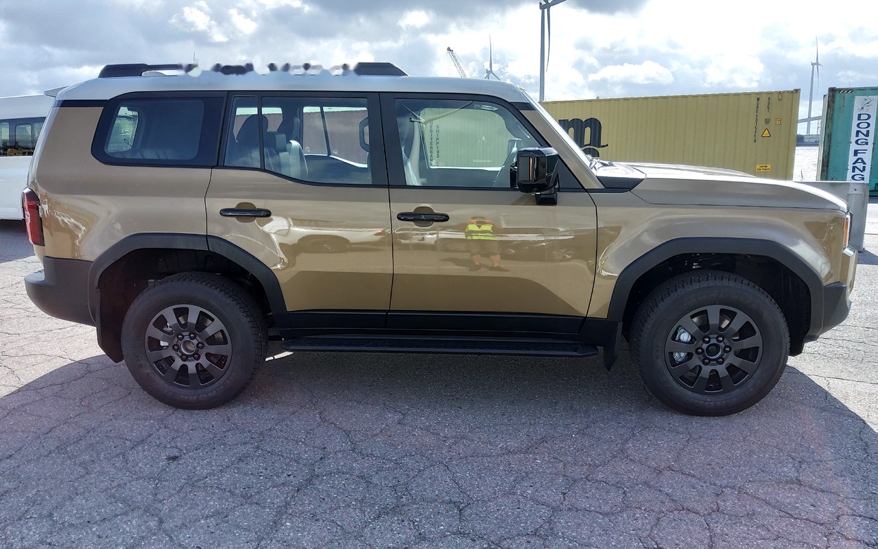 Toyota Land Cruiser Prado 250 VX ae68 first edition 2.4L Petrol Turbo Automatic NEW MODEL - Внедорожник: фото 4 Toyota Land Cruiser Prado 250 VX ae68 first edition 2.4L Petrol Turbo Automatic NEW MODEL - Внедорожник: фото 4