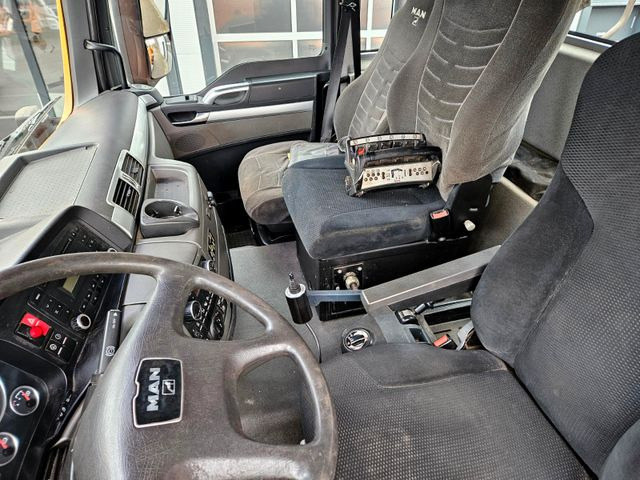 Самосвал, Автоманипулятор MAN TGS 18.320 4x4 BL HIAB 099-BS3 Funk Kran Euro5: фото 11
