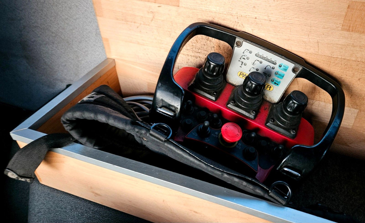 Самосвал, Автоманипулятор MAN TGS 28.400 6x4-4 BL Palfinger PK12002 Kran Euro5: фото 16