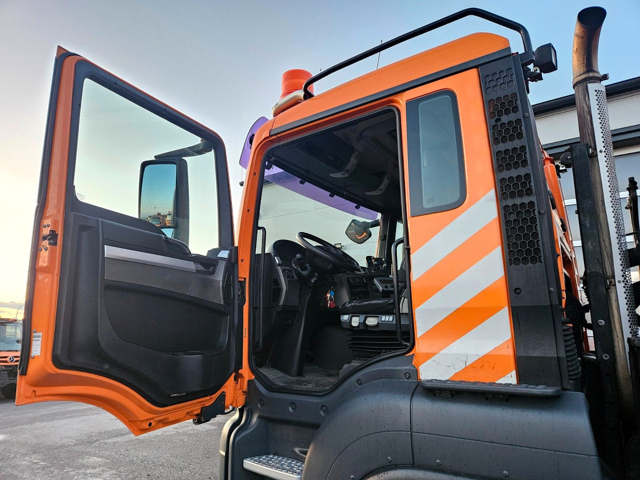 Самосвал, Автоманипулятор MAN TGS 28.400 6x4-4 BL Palfinger PK12002 Kran Euro5: фото 14