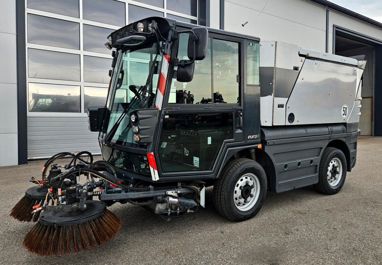 Schmidt Swingo Compact 200 Euro6 - Подметально-уборочная машина: фото 1 Schmidt Swingo Compact 200 Euro6 - Подметально-уборочная машина: фото 1