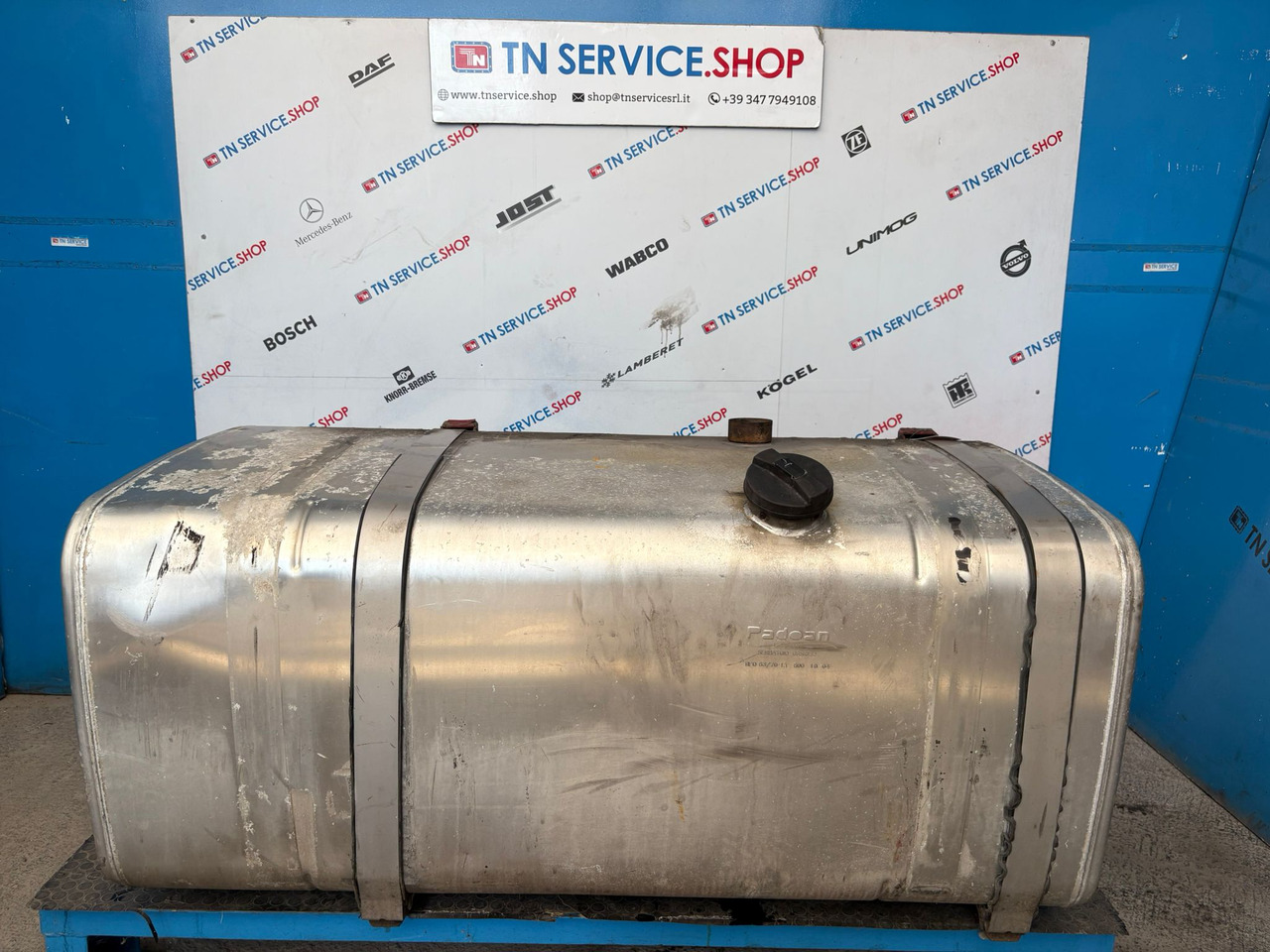 Serbatoio gasolio Iveco - Топливный бак для Коммерческих автомобилей: фото 1 Serbatoio gasolio Iveco - Топливный бак для Коммерческих автомобилей: фото 1