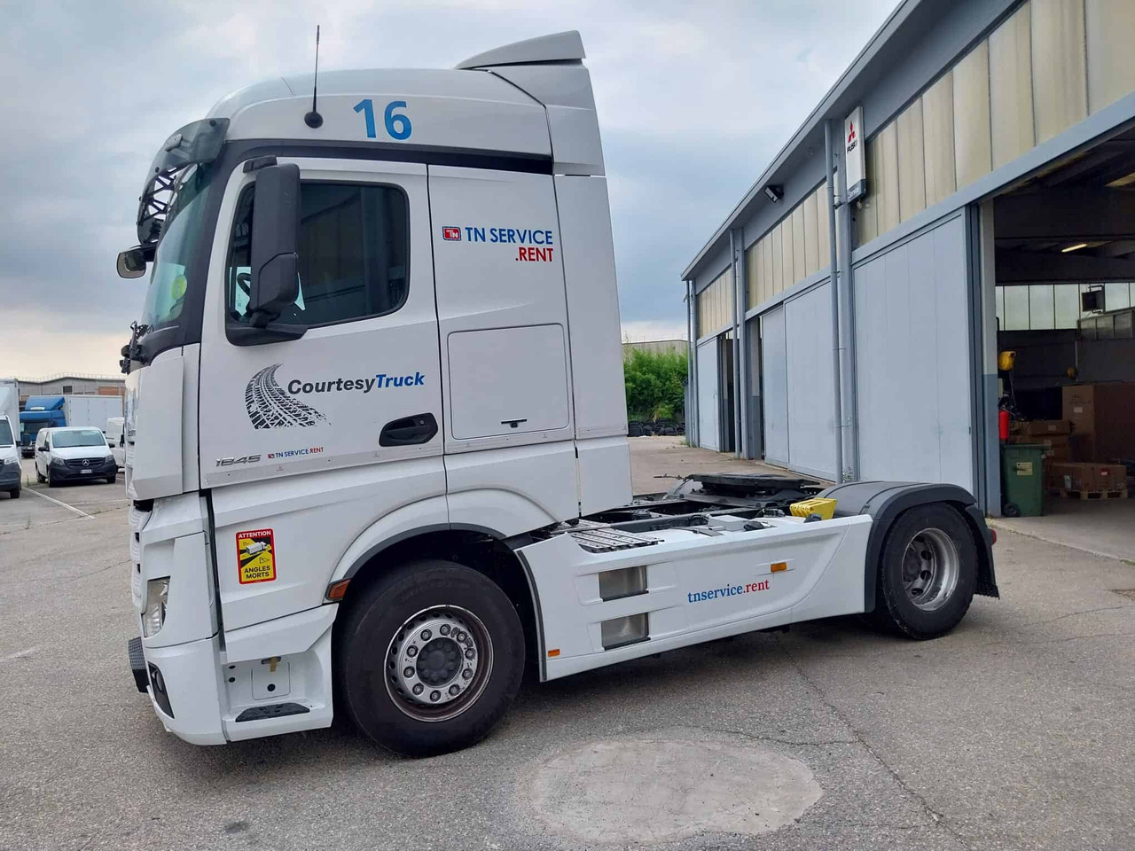 Ricambi Iveco 190.48 - Тягач: фото 2 Ricambi Iveco 190.48 - Тягач: фото 2