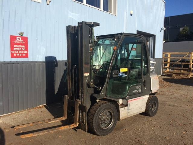 NISSAN DX 30 - Дизельный погрузчик: фото 1 NISSAN DX 30 - Дизельный погрузчик: фото 1