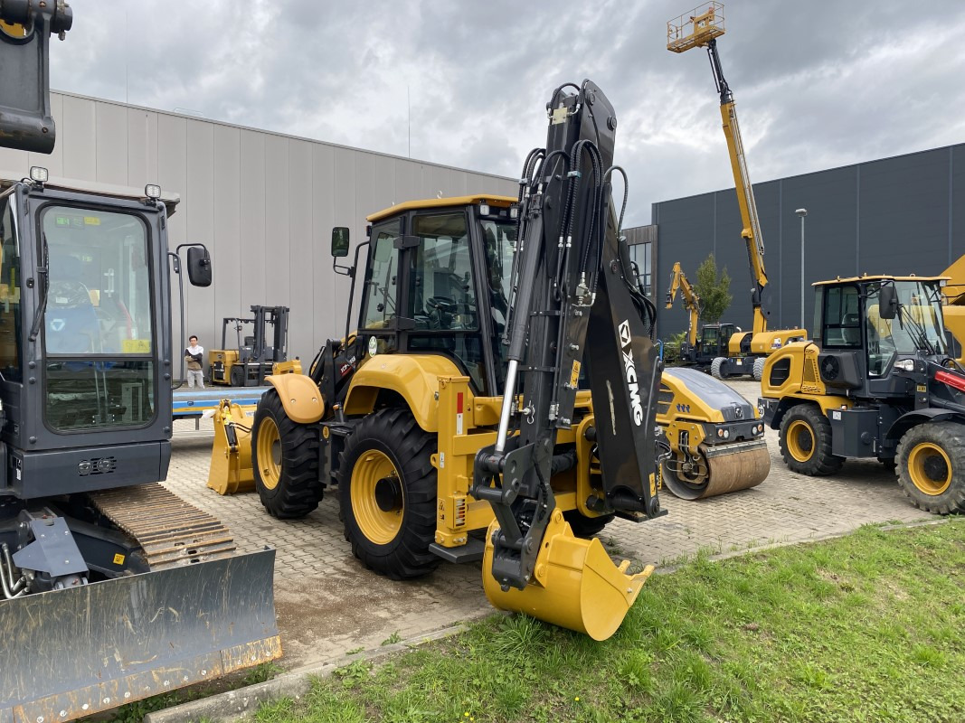 XCMG XC8-S3580 - Экскаватор-погрузчик: фото 3 XCMG XC8-S3580 - Экскаватор-погрузчик: фото 3