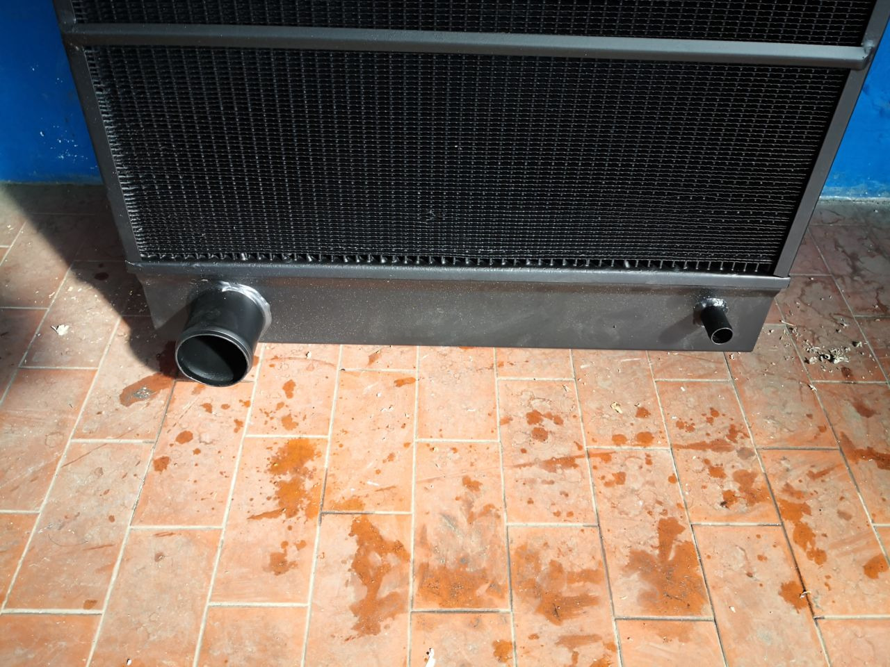 RADIATORE KOMATSU D65EX-15EO - Радиатор: фото 5 RADIATORE KOMATSU D65EX-15EO - Радиатор: фото 5