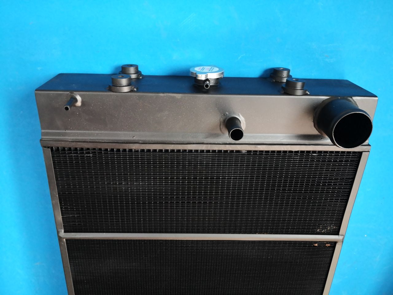 RADIATORE KOMATSU D65EX-15EO - Радиатор: фото 3 RADIATORE KOMATSU D65EX-15EO - Радиатор: фото 3