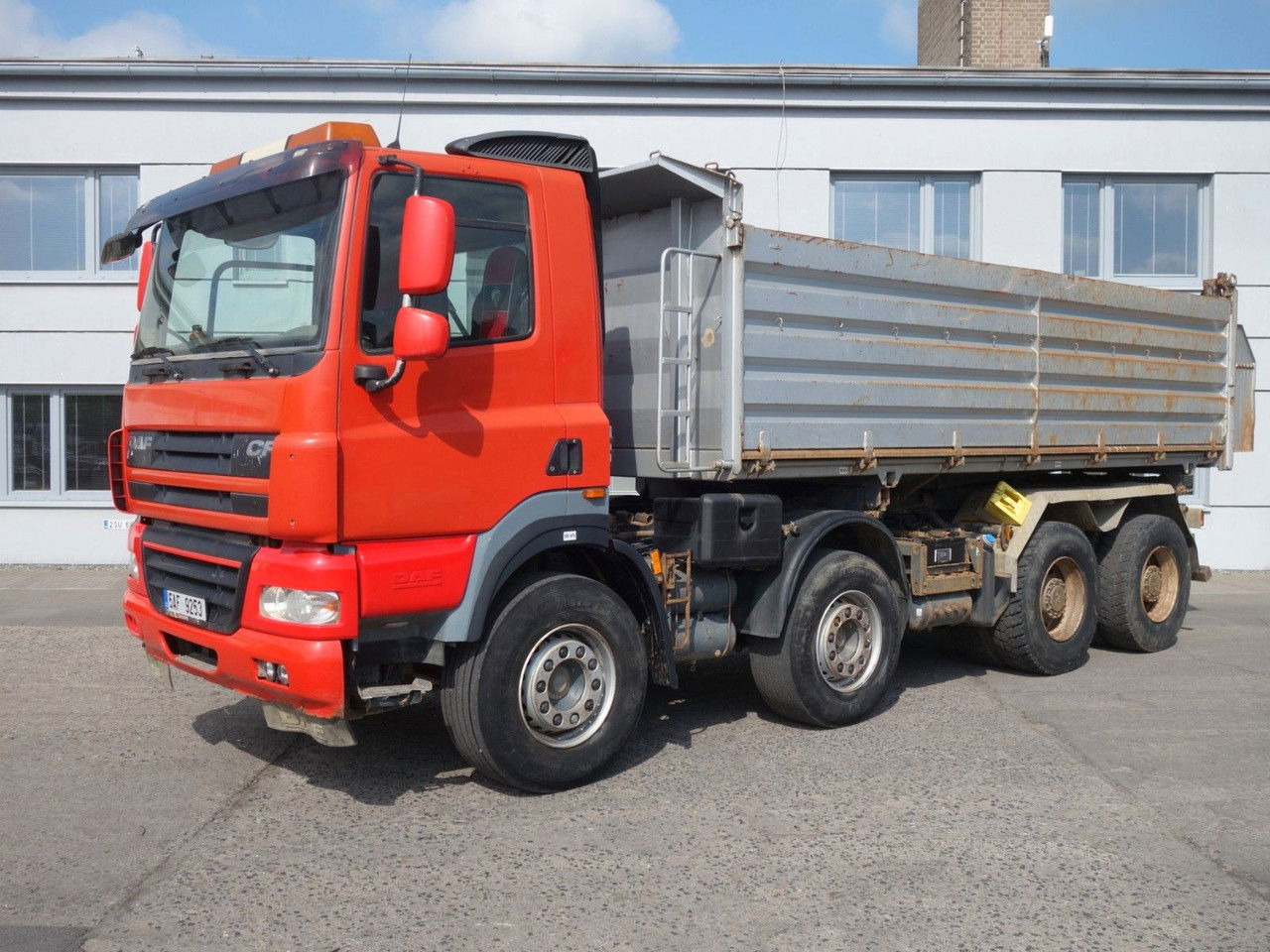 DAF CF 85.410 8x4 mit Meiller - Самосвал: фото 2 DAF CF 85.410 8x4 mit Meiller - Самосвал: фото 2